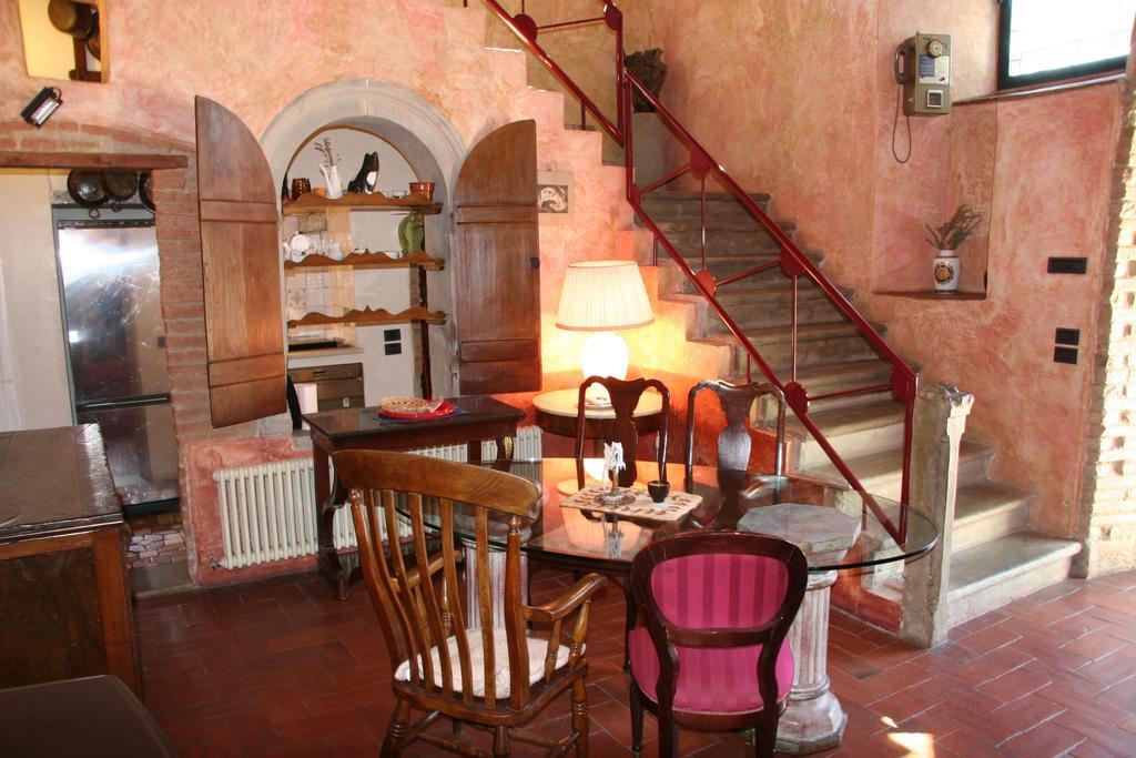 Poggio Alla Pieve Relais Calenzano Pokoj fotografie
